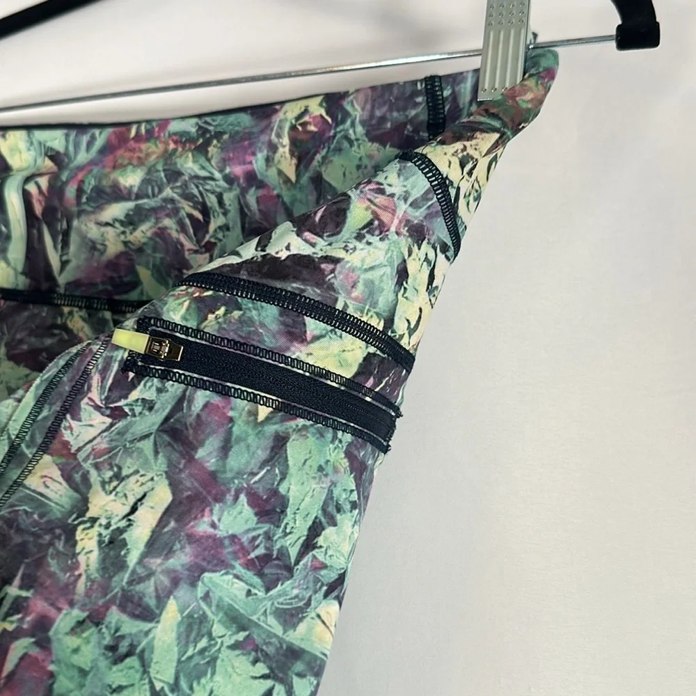 Lululemon Run: Inspire Crop II *All Full-On Luxtreme Size 6 - Picture 11 of 14